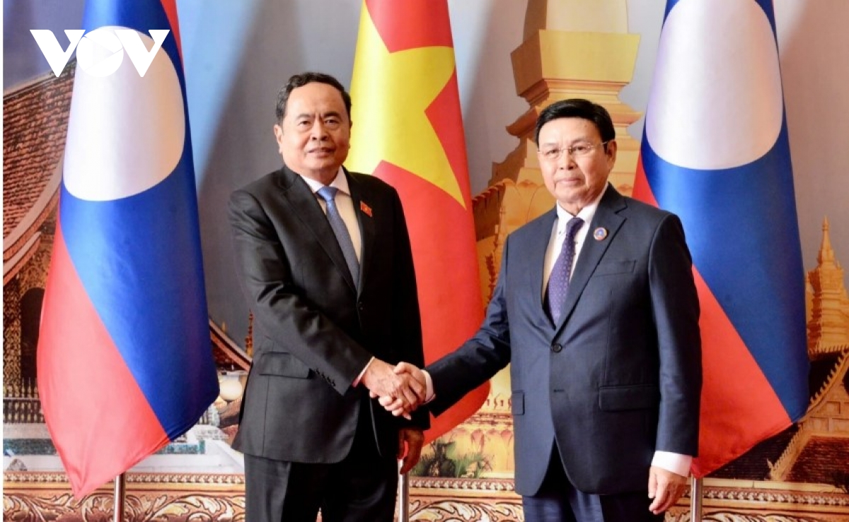 Top legislators of Vietnam and Laos hold talks in Vientiane